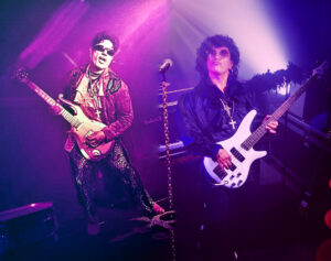 prince-merge-gold-stand